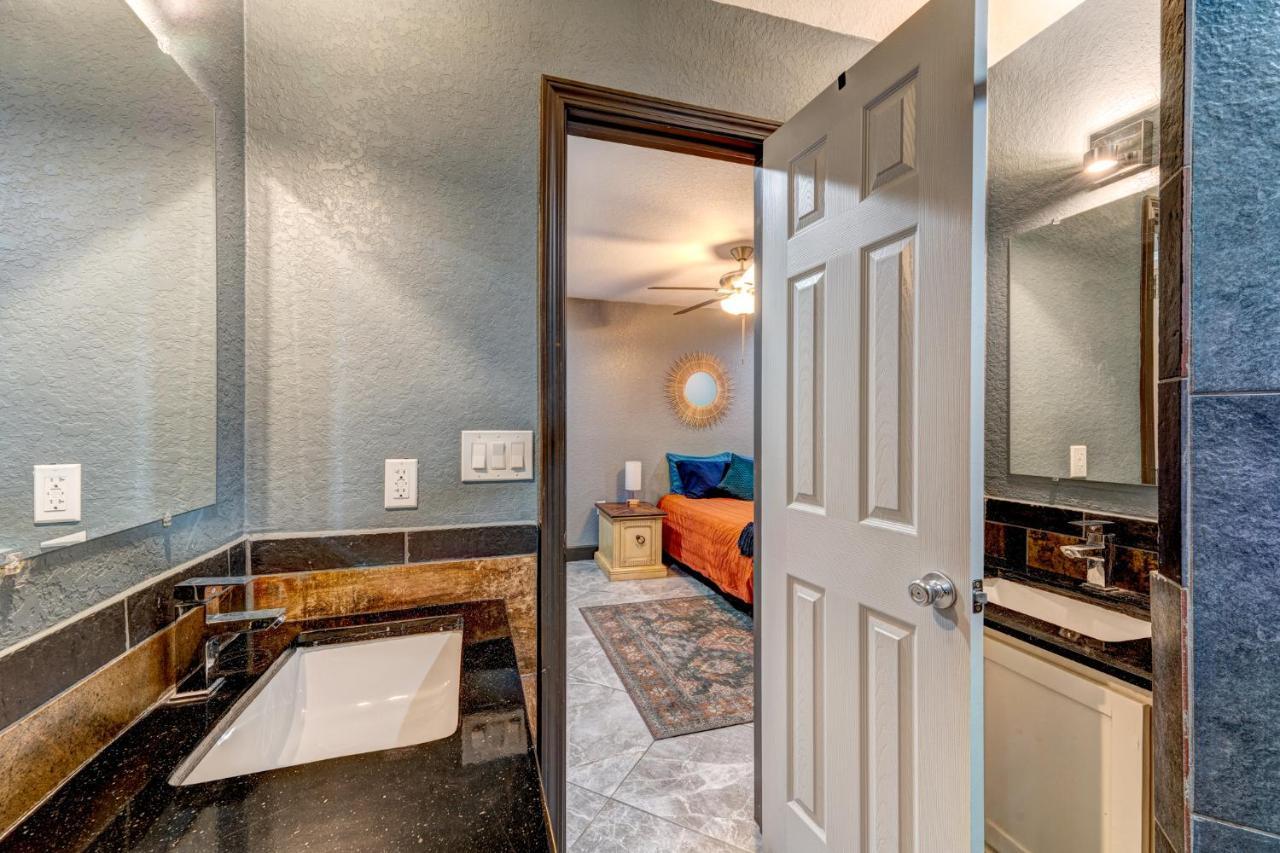 Private Hot Tub3bd2ba 2 Miles To Sa River Walk Сasa de vacaciones *